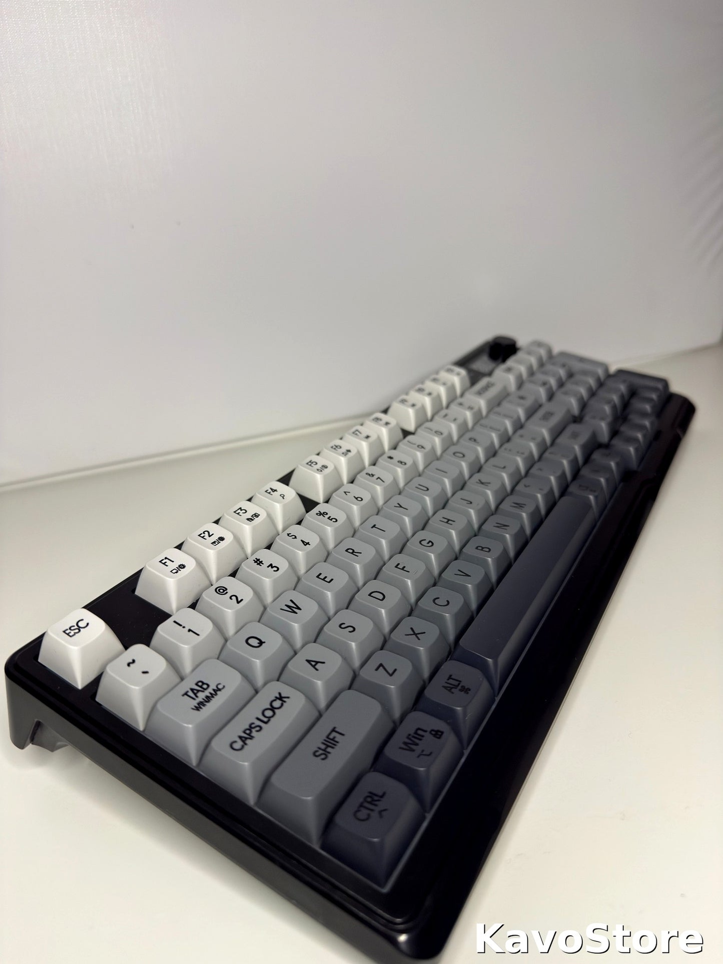 💥Cicha Klawiatura Gamingowa RGB z Ekranem LCD | Bezprzewodowa 2.4G + Bluetooth💥👉 Użyj kodu KAVO10 i odbierz 10% rabatu