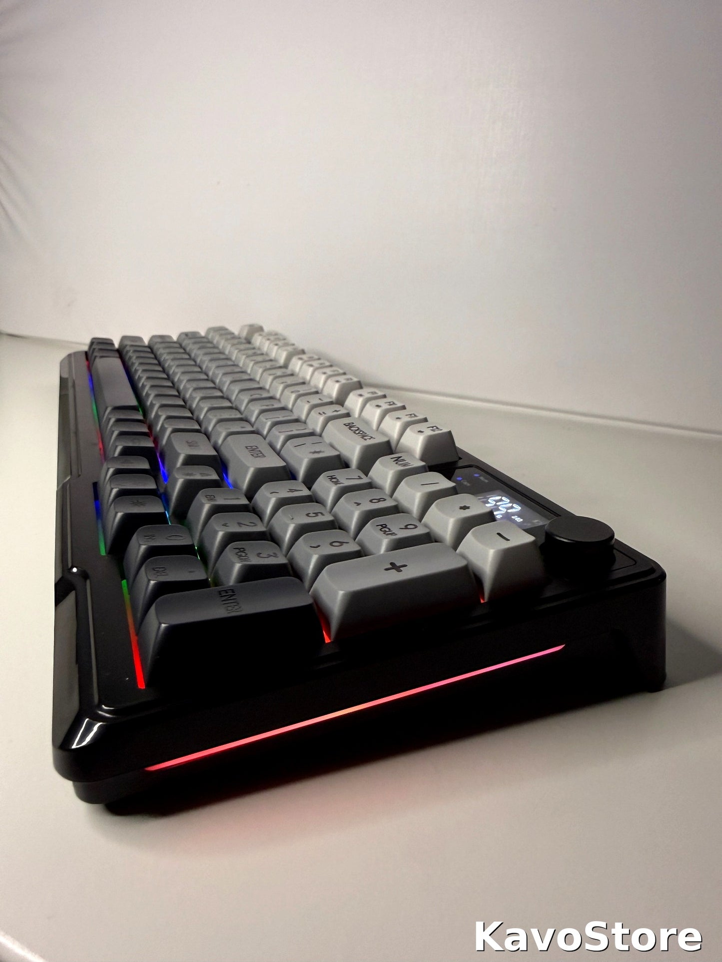 💥Cicha Klawiatura Gamingowa RGB z Ekranem LCD | Bezprzewodowa 2.4G + Bluetooth💥👉 Użyj kodu KAVO10 i odbierz 10% rabatu